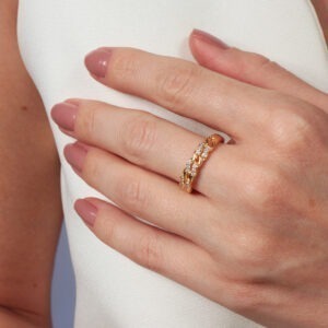 Anel fio duplo trançado cravejado banhado em ouro 18k