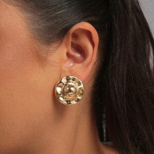 Brinco botão orgânico banhado em ouro 18k